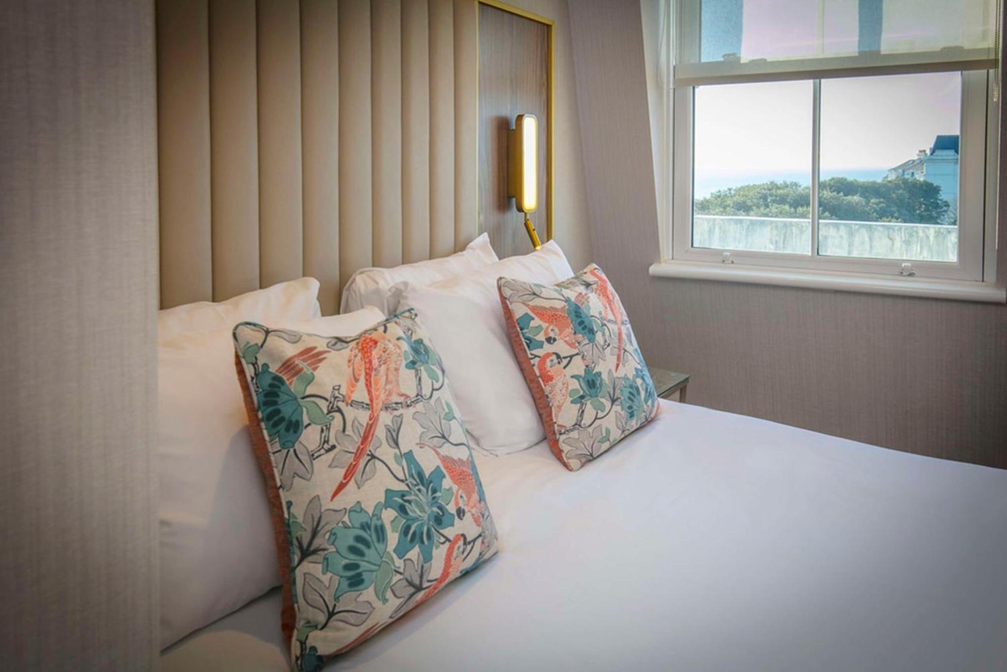 Voco The Clifton Folkestone By Ihg Hotel Exterior photo