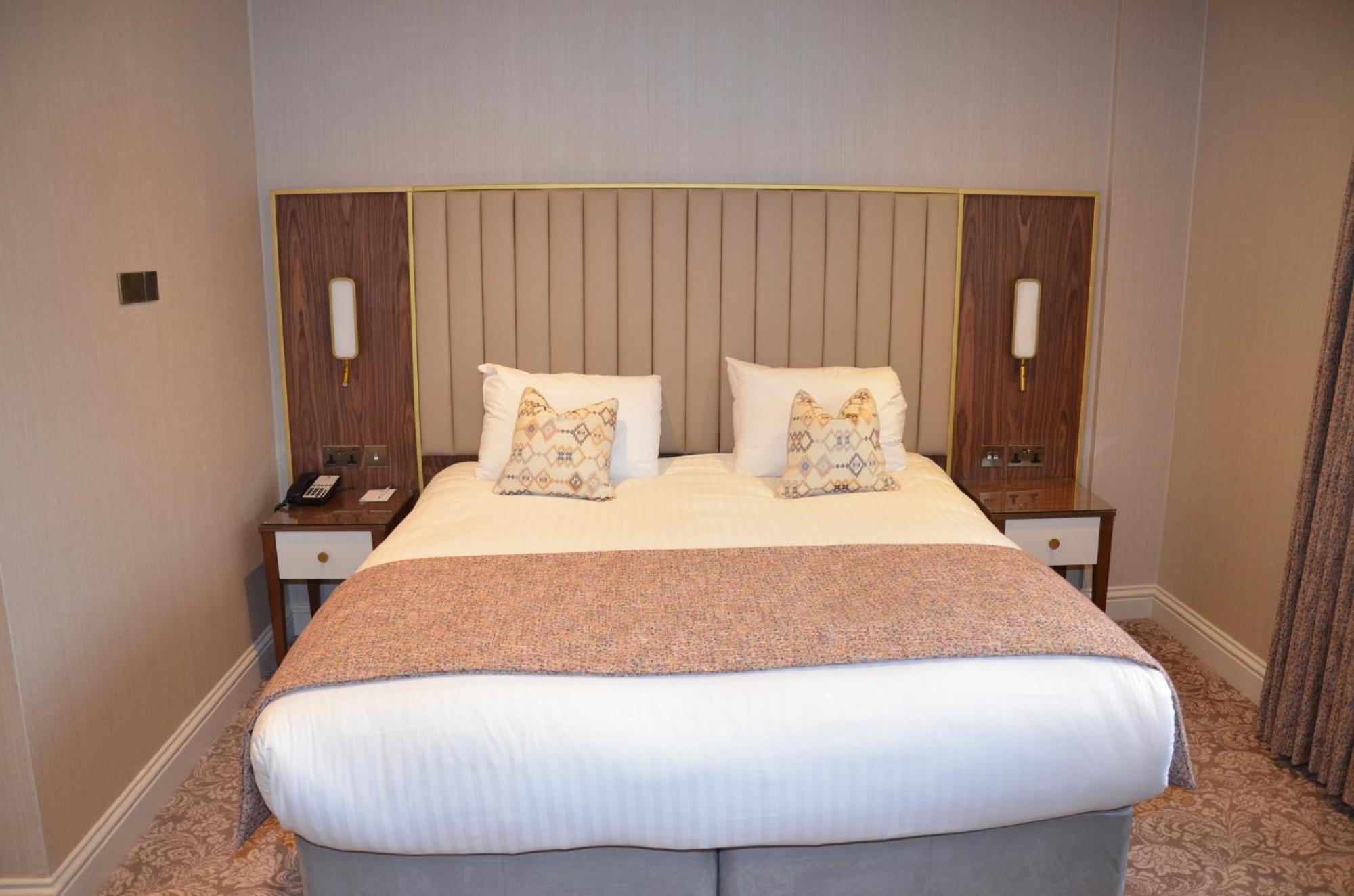 Voco The Clifton Folkestone By Ihg Hotel Exterior photo